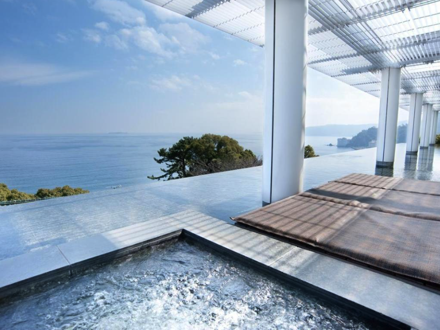 Honeymoon Suites with jacuzzi