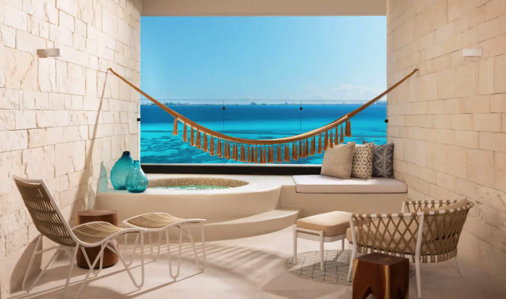 Honeymoon Suites with jacuzzi